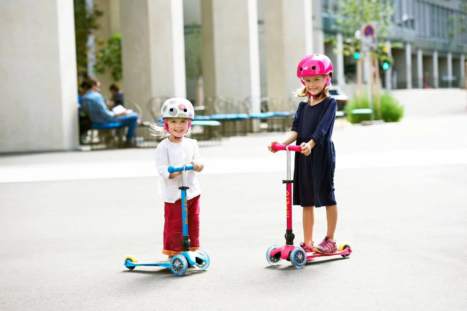 Micro Πατίνι Mini Micro Deluxe Foldable 2-5 Ruby Red (MMD101) 5 Micro Πατίνι Mini Micro Deluxe Foldable 2-5 Ruby Red (MMD101) - Image 3