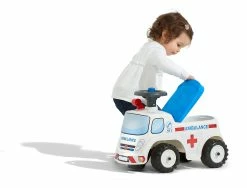 Falk 1-3 701 Ambulance Ride-On (701) -Μαγαζί ποδηλάτων Orient 200738 2 scaled 1