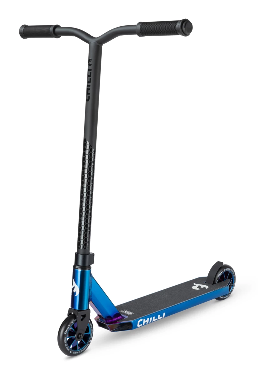MICRO Πατίνι για Κόλπα Freestyle Chilli Pro Scooter Rocky Vol. 2 – Blue Neochrome 8 MICRO Πατίνι για Κόλπα Freestyle Chilli Pro Scooter Rocky Vol. 2 – Blue Neochrome - Image 6