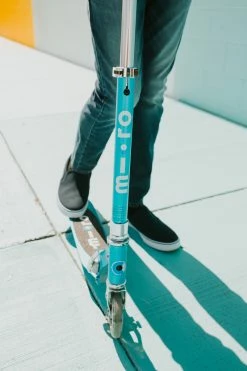 Πατίνι Micro Sprite LED – Τιρκουάζ -Μαγαζί ποδηλάτων Orient fnf large micro sprite led ocean blue 8