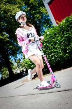 Πατίνι Micro Sprite – Φούξια -Μαγαζί ποδηλάτων Orient fnf sprite pink motion01